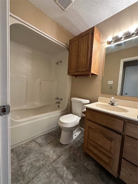 Building Photo - 134 Bellaire Dr