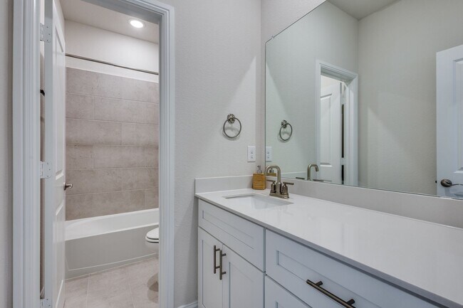 Building Photo - 10538 Downy Cup Dr