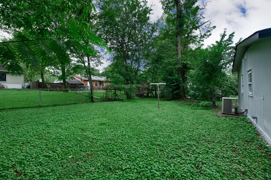 Building Photo - 2129 Evans Ave NW