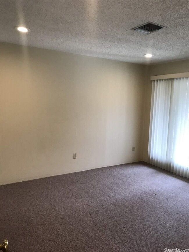 Building Photo - 207 Belvedere Dr