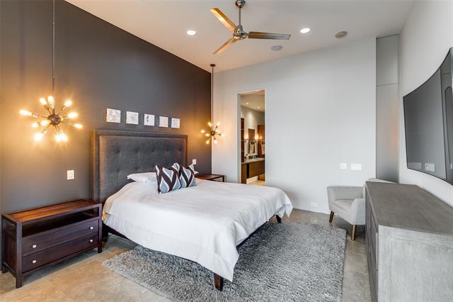 Building Photo - 1717 Arts Plz