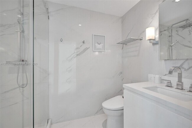 Building Photo - 800 Claughton Island Dr