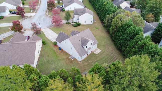 Building Photo - Beautiful 3 Bed, 2 Bath In Well Maintaine Community