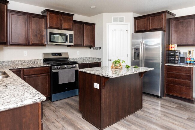 Building Photo - 10744 Traders Pkwy