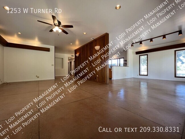 Building Photo - 1253 W Turner Rd