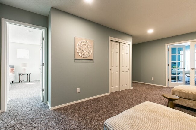 Building Photo - North Valley Townhome