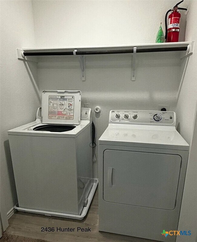 Building Photo - 2436 Hunter Peak