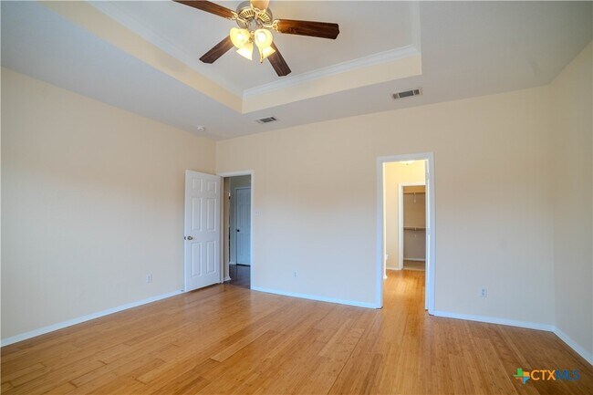 Building Photo - 206 Crowfoot Dr