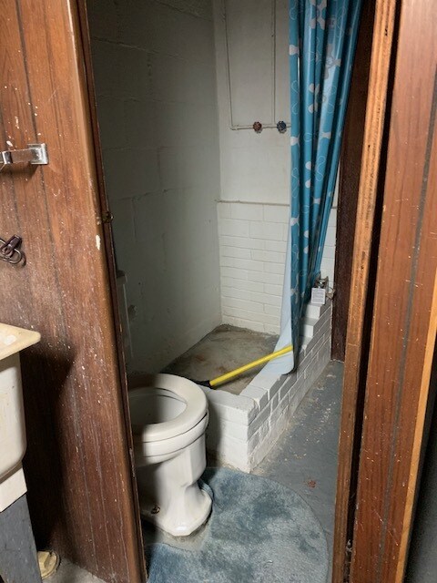Basement bathroom - 204 Juniper St