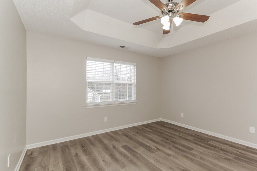 Building Photo - 7218 Kavan Hunter Dr