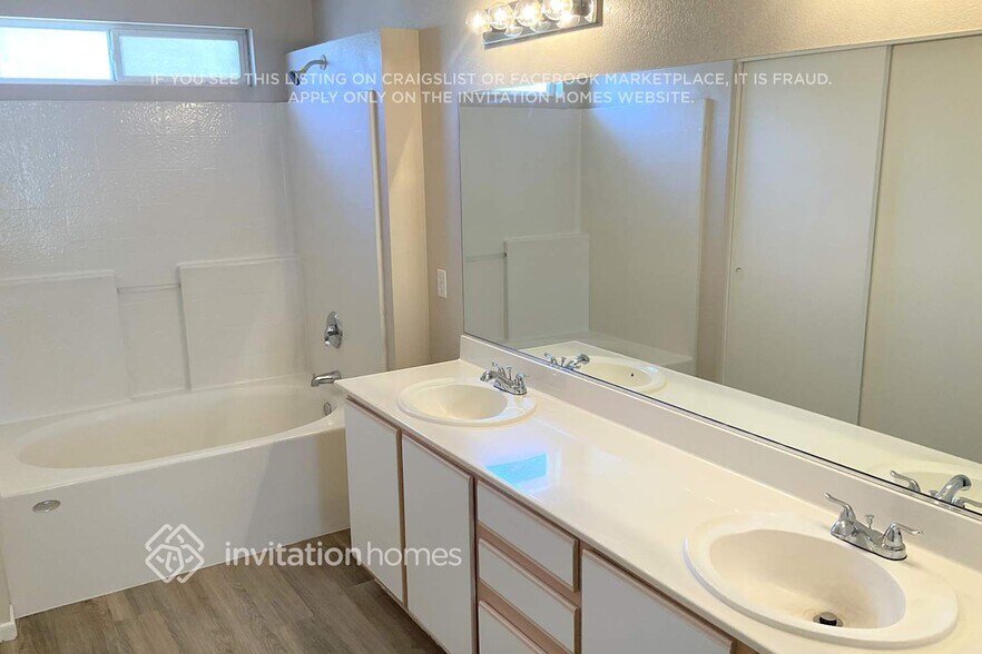 Building Photo - 5438 Ragged Robin Ct