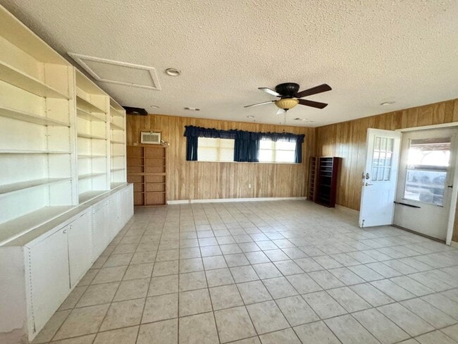 Building Photo - 5702 Fruitland Farm Rd