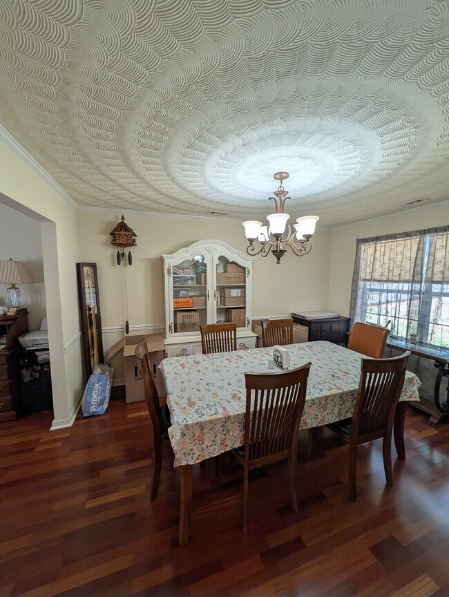 Building Photo - 1593 Winthrope Dr