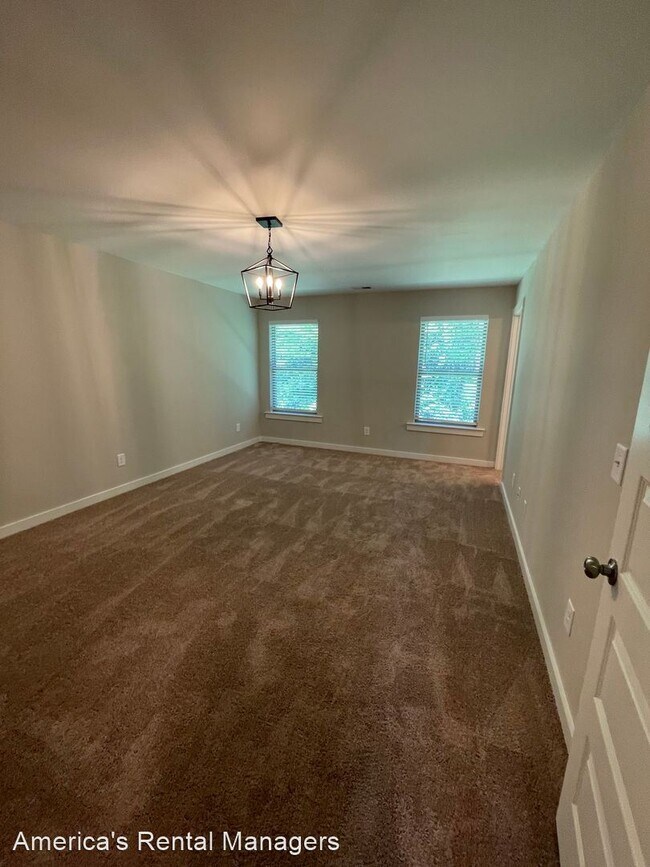 Building Photo - 4 br, 2.5 bath House - 329 Shiloh Creek Drive