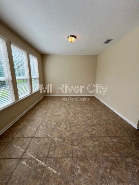 Building Photo - 46 Paradas Pl