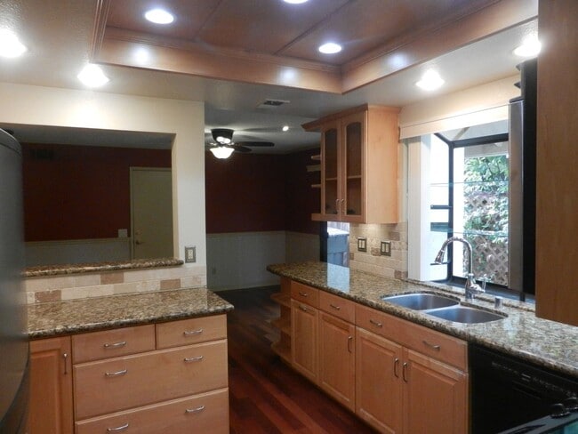 Building Photo - 4473 Augusta Dr