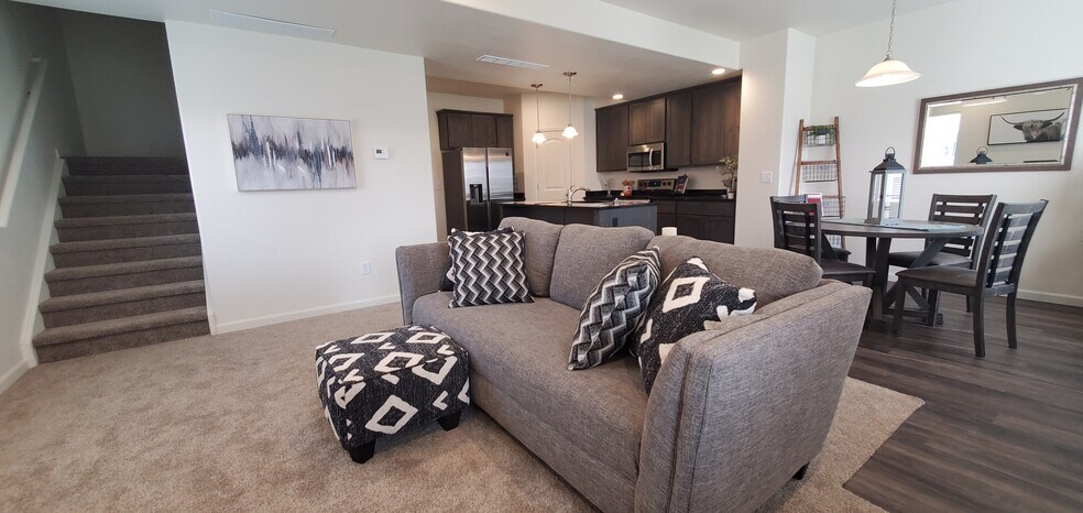 Living area to kitchen - 4355 24th Street Rd