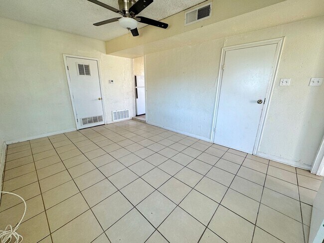 Building Photo - 8506 Winchester Rd