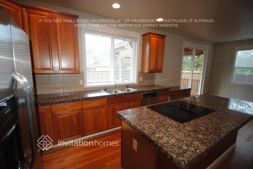 Building Photo - 28315 143rd Pl SE