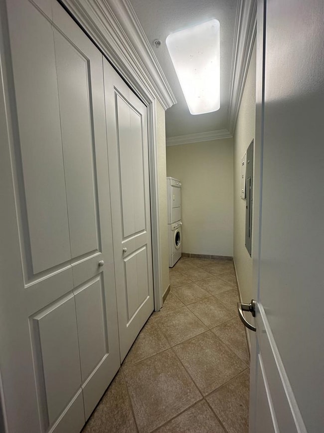 Building Photo - 211 Eagles Way