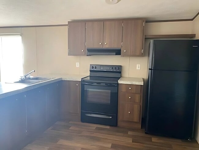 Building Photo - 308 Mark Rd