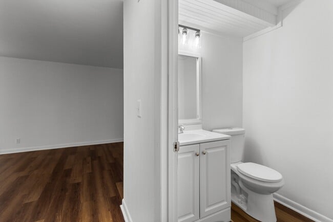 Building Photo - 612 Andrea Ct
