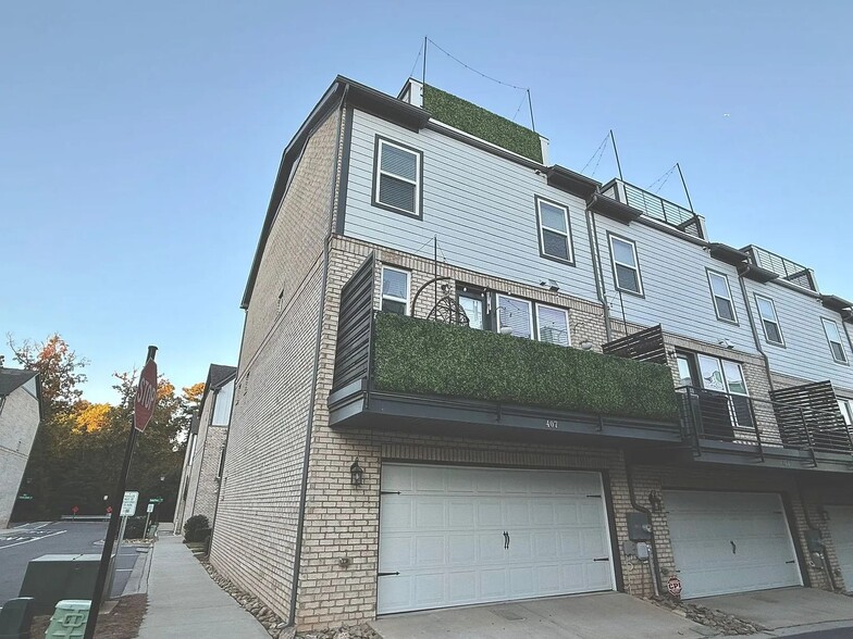 Building Photo - 407 Grey Reagan Trail