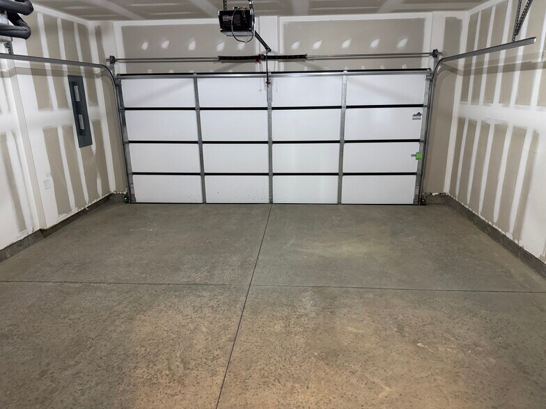 2 Car Garage - 4406 Dominion Forest Cir