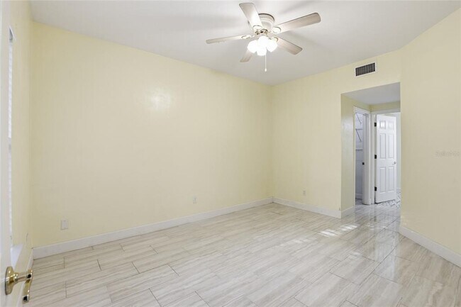 Building Photo - 510 NW 50th Blvd