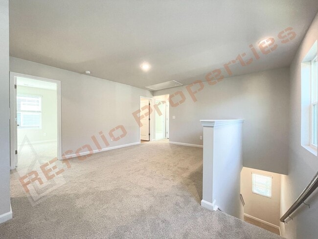 Building Photo - Brand new 4 Bedroom, 3 Bathroom, Spacious Loft, Attached 2 Car Garage and Backyard in Oak Manor, ...