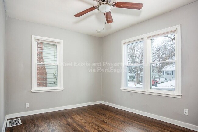 Building Photo - 1324 N Osage St