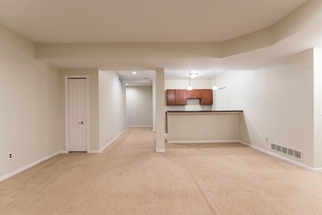 Building Photo - 2962 Hunley Dr