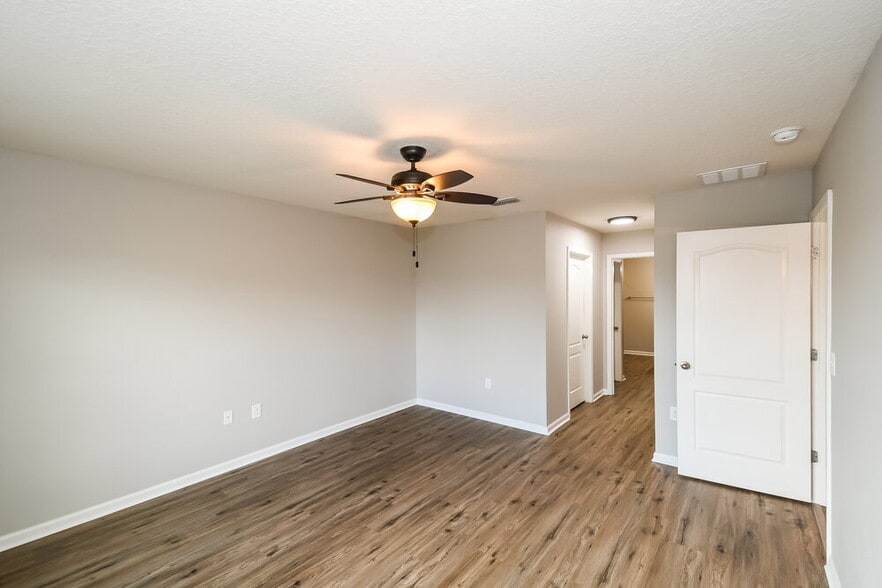 Building Photo - 3227 Canyon Falls Dr