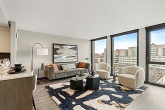 Building Photo - 1918 W Ogden Ave