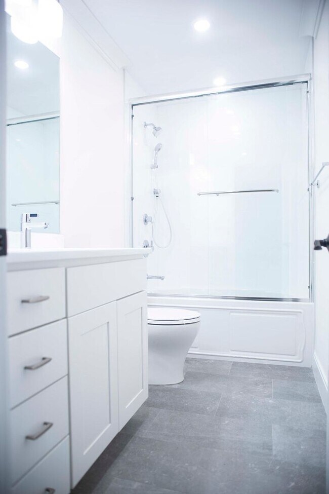 Building Photo - Newly renovated 4 bed 2 bath in Allston....