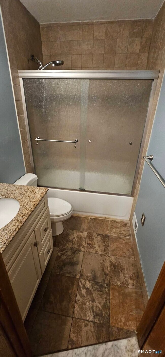 Building Photo - 207 Bassett St