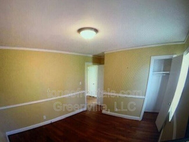 Building Photo - 42 N Garden Cir
