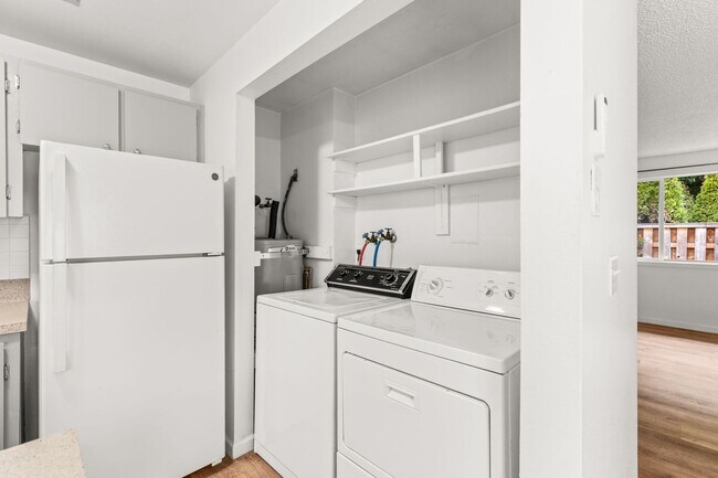 Building Photo - 705-707 N Sumner St.