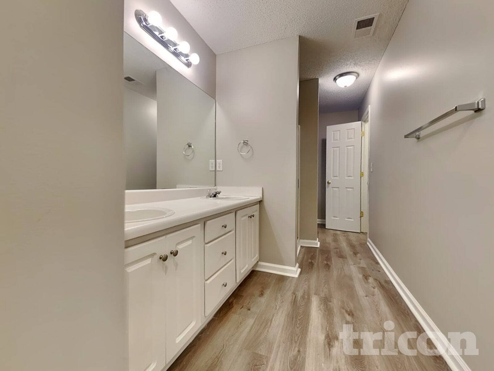 Building Photo - 5774 Broadleaf Way