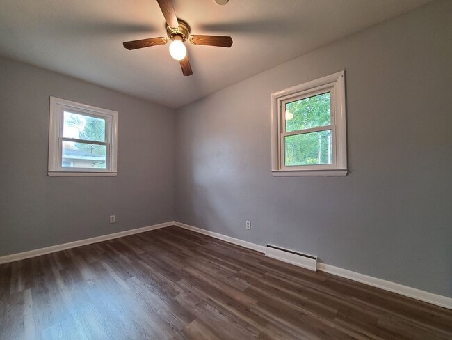 Building Photo - Newly Updated 3-Bedroom, 1-Bathroom Home in Benton Harbor