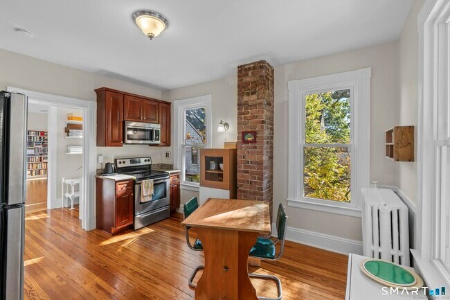 Building Photo - 139 Girard Ave