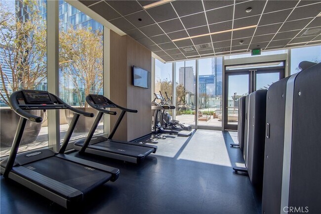 Building Photo - 889 Francisco St