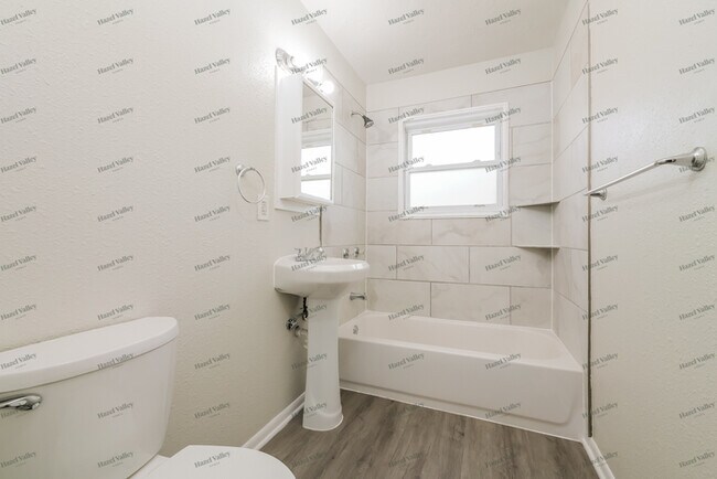 Building Photo - 5125 S Norfleet Rd