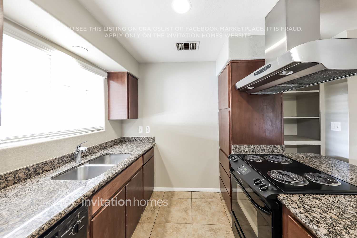 Building Photo - 3316 W Orchid Ln