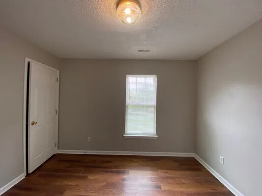 Building Photo - 9025 Blueshot Ct