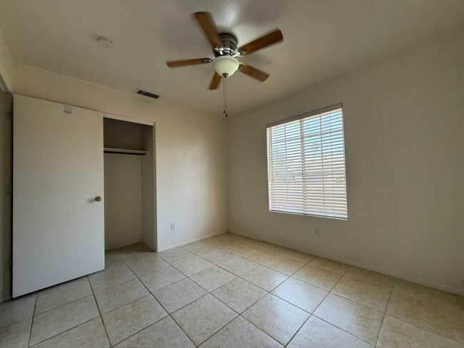 Building Photo - 3913 W Morelos St