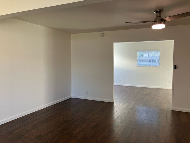 Building Photo - 137 Lomita Ave