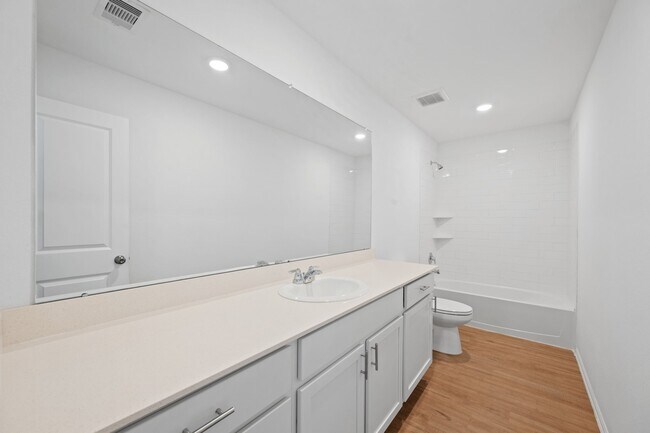 Building Photo - 18950 Panzini Dr