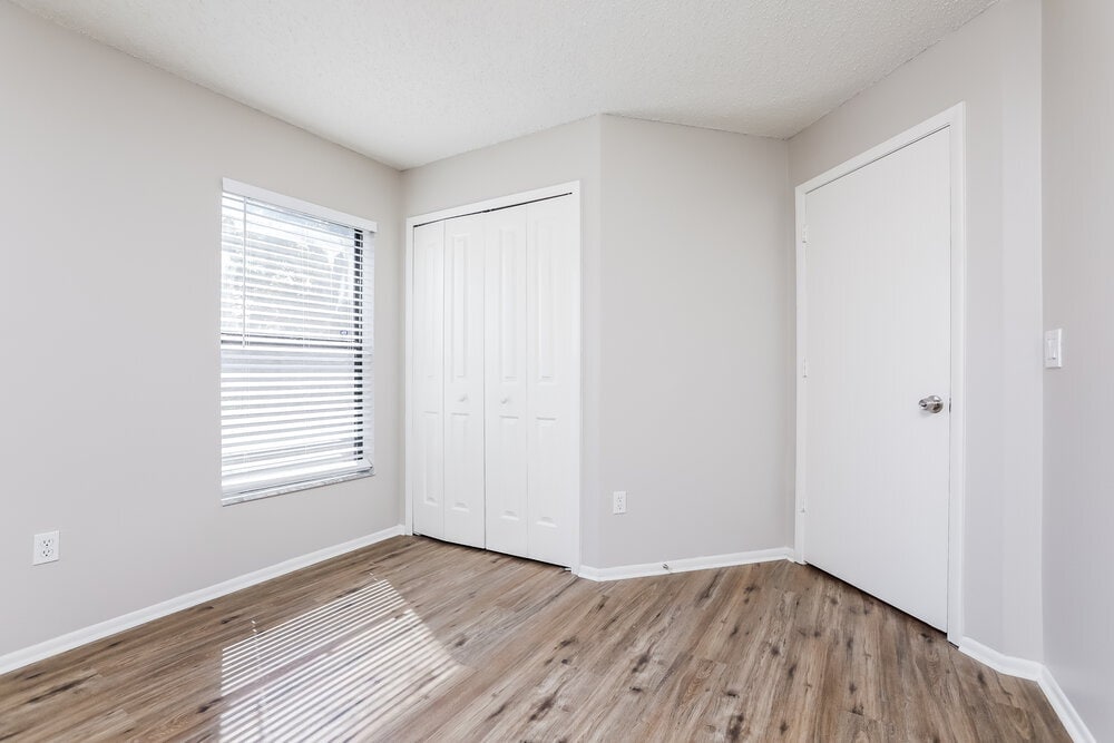 Building Photo - 3304 S St Lucie Dr