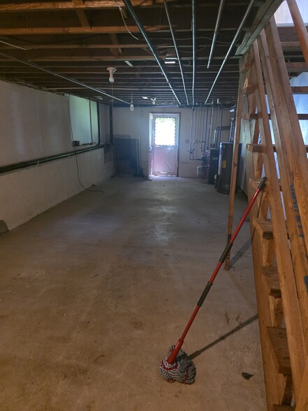 Primary Photo - 130 Hilliard St